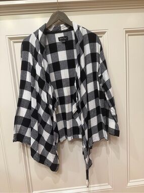 Charlie Paige Black and White Buffalo Check Cardigan